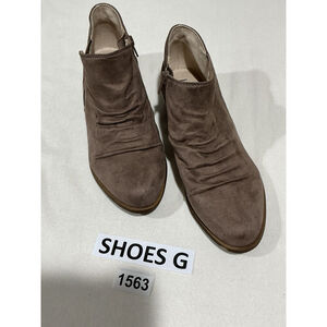 Woman’s Stride Rite Velocity Aurora Faux Suede Rushed Ankle Boot 8.5 M